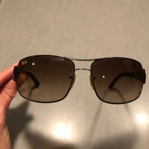 Men’s Ray-Ban sunglasses